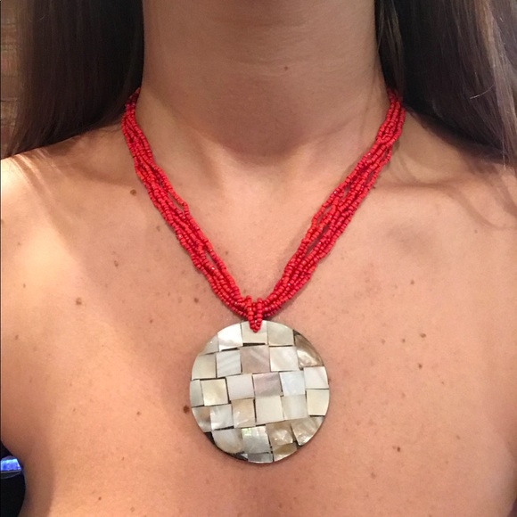 🛑 NOT FOR SALE: Seashell medallion beaded necklace - Picture 5 of 5